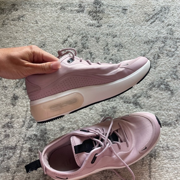 Nike Air Max Dia Plum Chalk Women's Size 7 - Picture 3 of 5